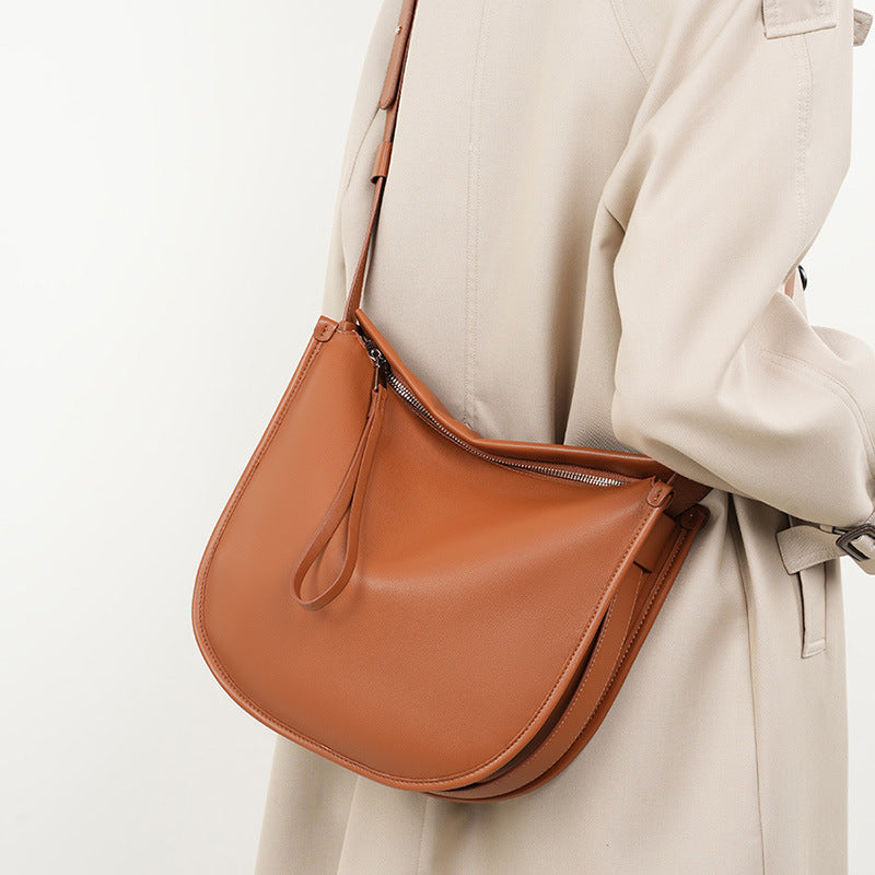 Shomita Leather Bag.